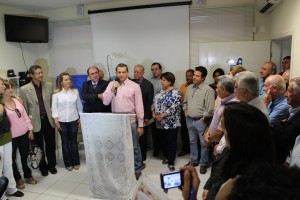 O sobrinho de Cotrim, Carlos Galvani, em discurso durante solenidade