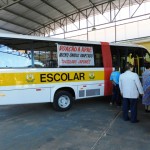 Micro-ônibus doado pelo Consulado
