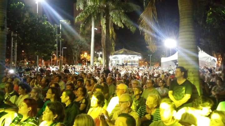 Cerca de 2.000 pessoas prestigiam show de Orquestra de Viola Caipira em Araçatuba