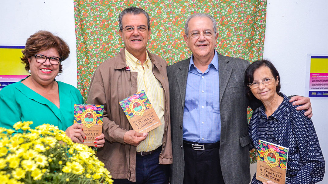 Tieza participa do lançamento do livro Benedita Fernandes – A Dama da Caridade