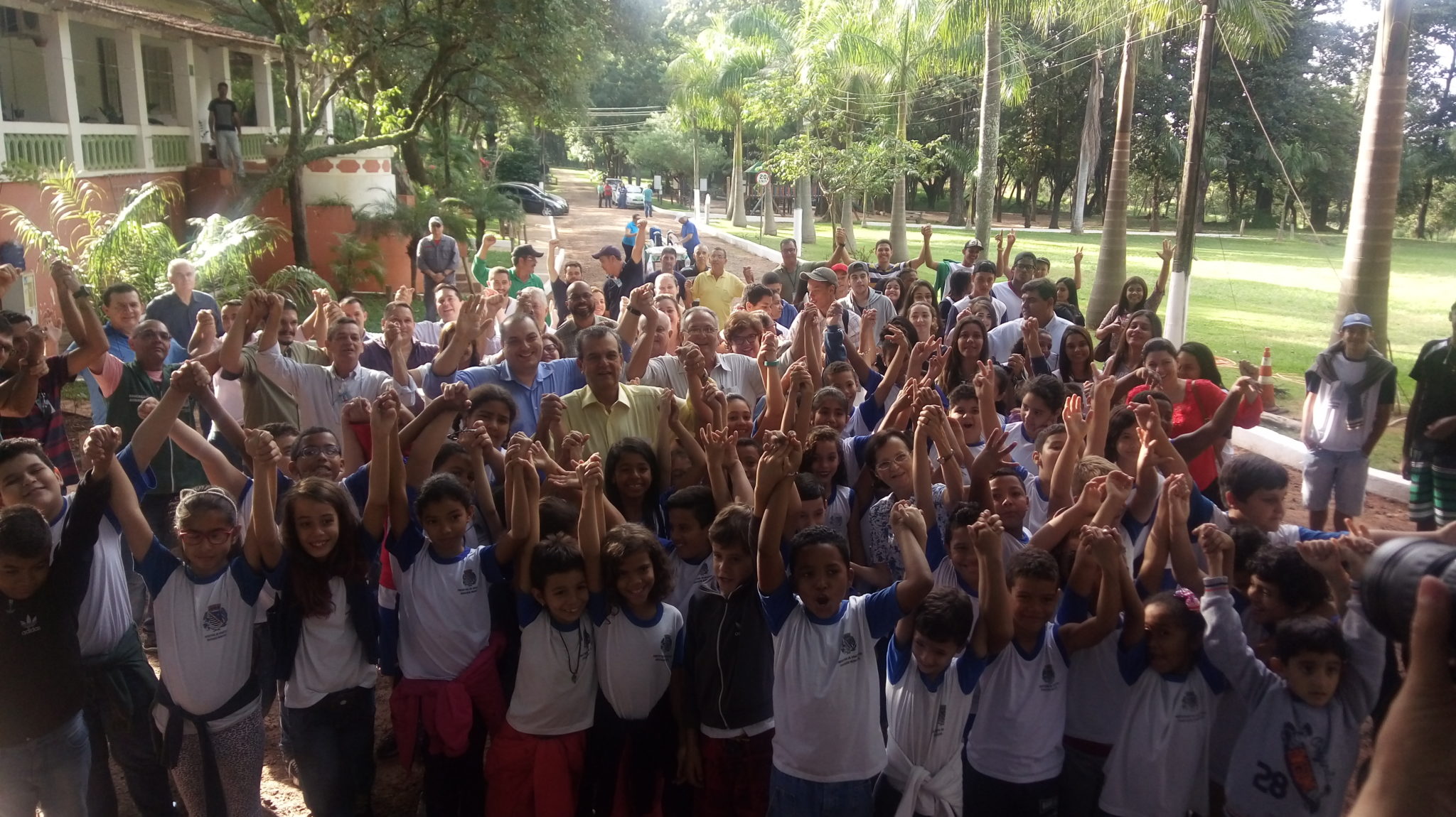 Crianças e adolescentes participam da abertura da Semana do Meio Ambiente