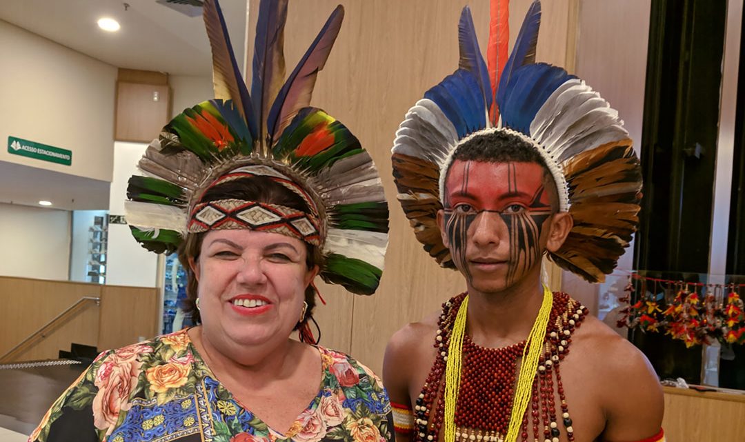 Tieza visita Feira Internacional de Artesanato no Araçatuba Shopping