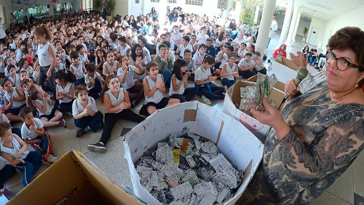 Colégio particular de Araçatuba arrecada cartelas vazias de medicamentos
