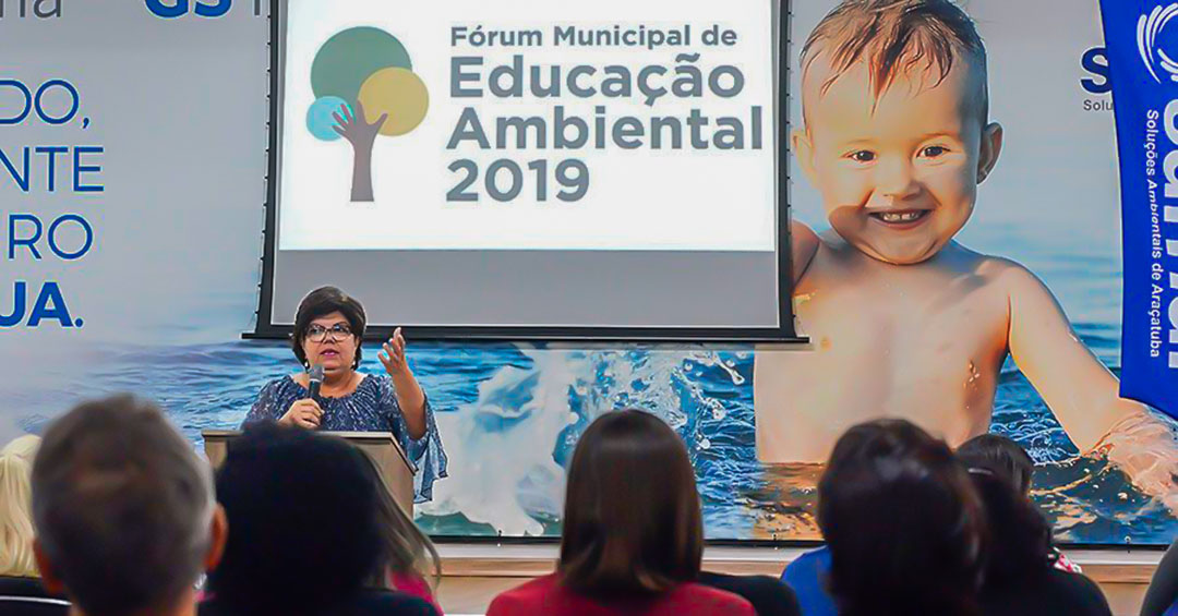 Tieza marca presença em fórum de educação ambiental