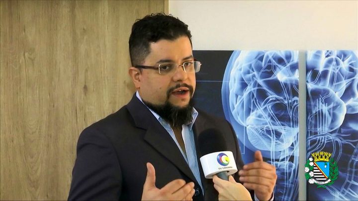 Desafio da rasteira: em vídeo divulgado pela Câmara de Araçatuba, médico alerta para perigo da ‘brincadeira’